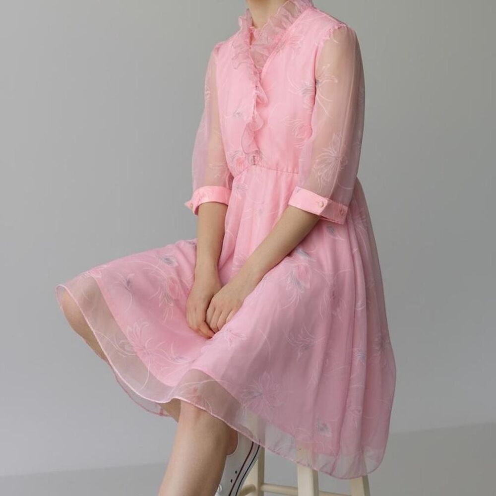 Vintage Coquette Pink Floral Dress with Ruffle Detail and Zipper Unique Kawaii